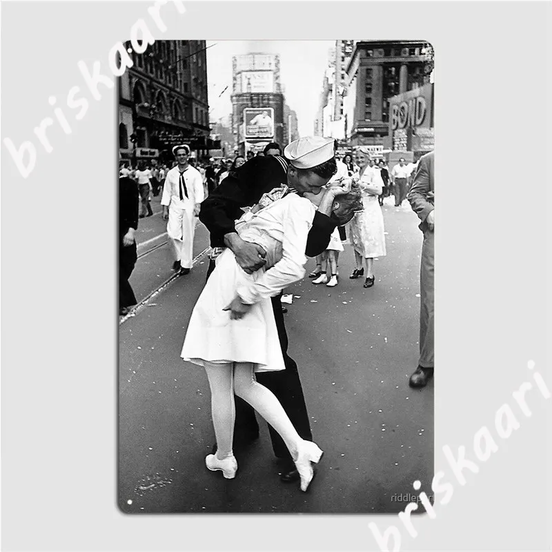 

Kissing War Ii Goodbye Metal Signs Club Party Club Bar Customize Plaques Tin sign Posters