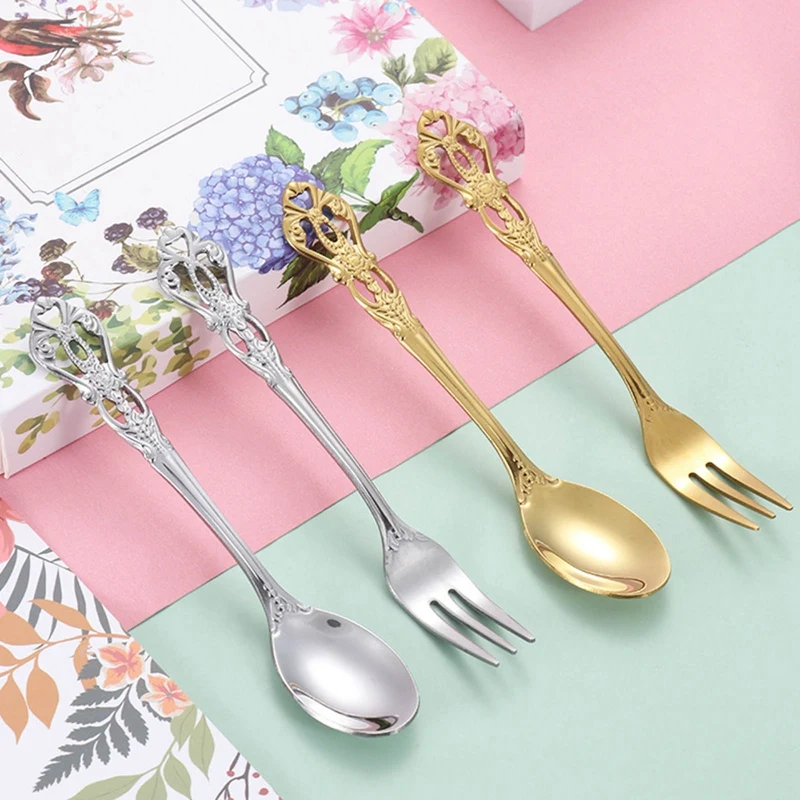 

2pcs/set Vintage Spoons Fork Stainless Steel Royal Style Metal Gold Carved Coffee Snacks Fruit Dessert Fork Kitchen Tool