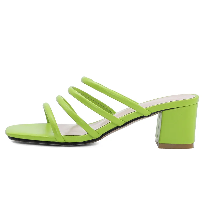 Сандалии женские на низком каблуке пляжные шлепанцы сланцы узкие ремешки