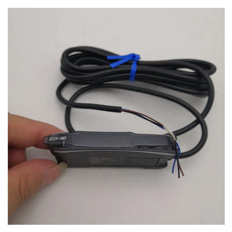 

OMRON E3X-HD11 Smart Fiber Sensor