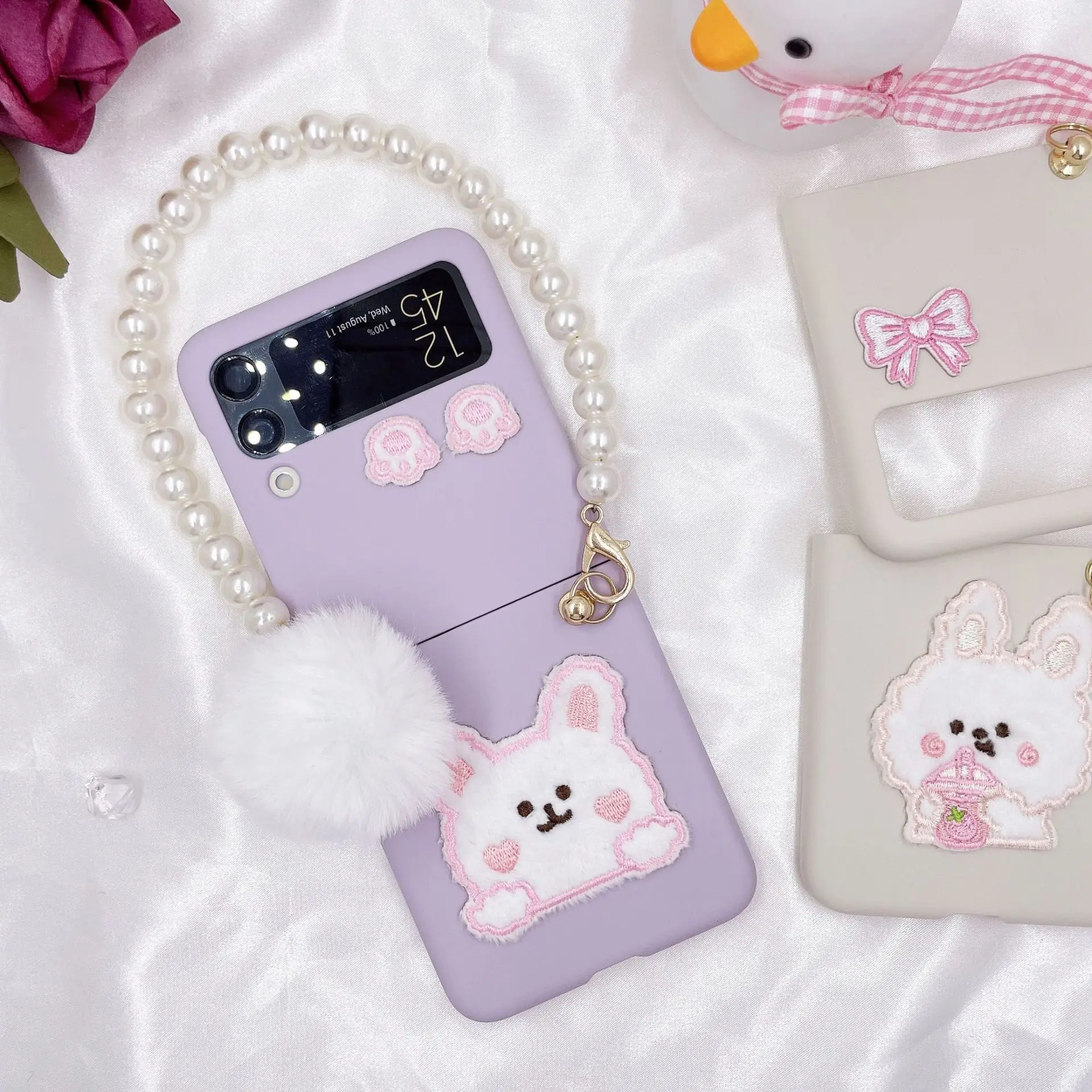 

For Samsung Galaxy Z Flip 3 Case F7110 Case Fur Ball Pearl Chain