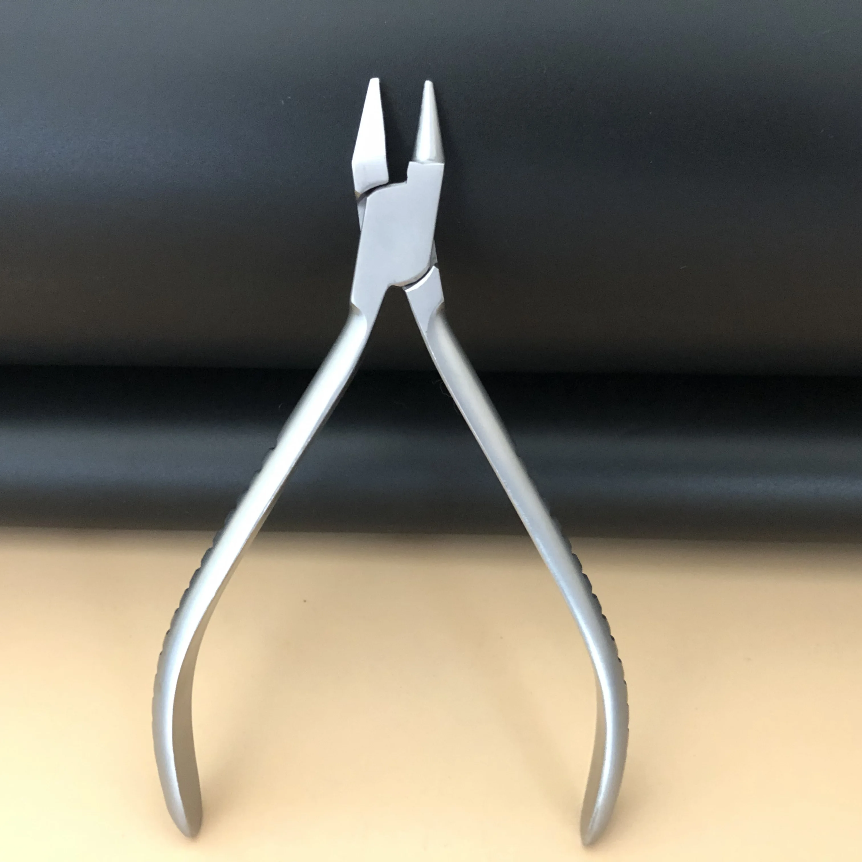 1 шт. Стоматологическая Ортодонтическая птица Клюв Плоскогубцы светильник изгиб