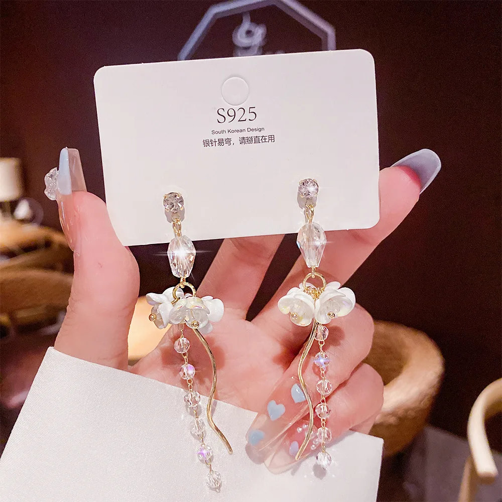 

2021 new high grade sense zircon flower tassel earrings South Korean temperament fashion web celebrity earrings long stud women