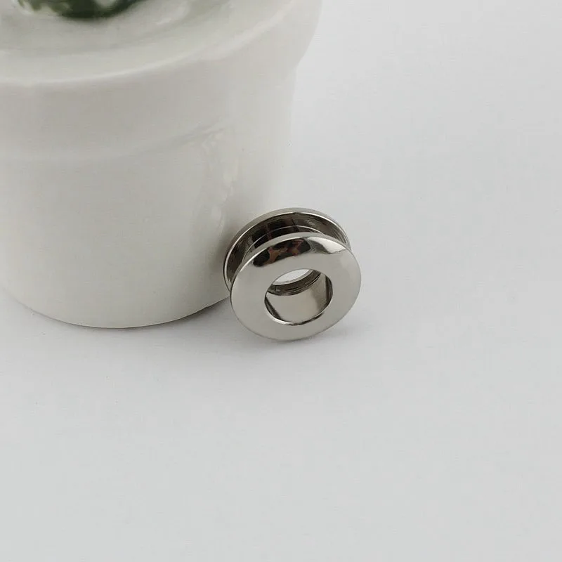 30 шт. 8 мм светло-Золотая медная круглая петля вращающаяся аппаратная женская