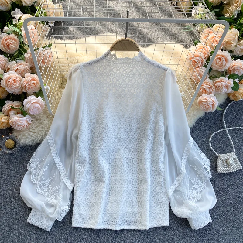 

Women's clothing 2021 spring new fashion lace ruffled puff sleeve chiffon shirt simple button decoration long-sleeved top