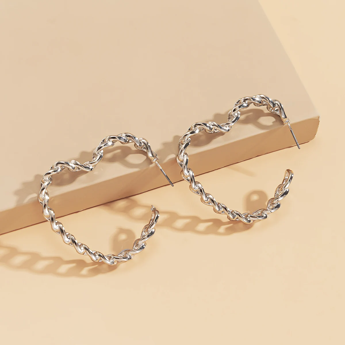 

SHIXIN Designer Heart Cute Earring for Women/Girl Hip Hop Thick Large Earrings Fashion 2021 Gold/Silver Color Earrings Statement