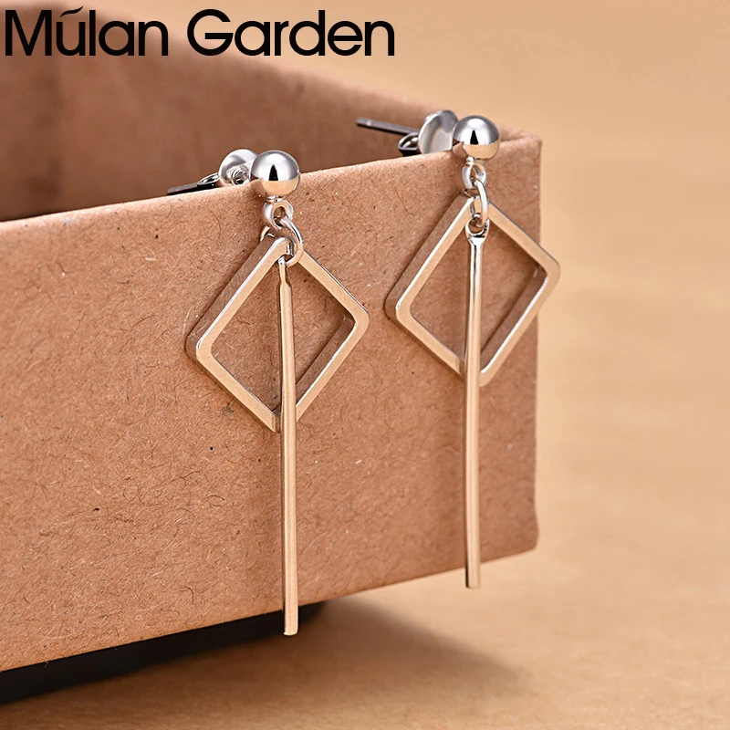 Простые геометрические серьги M & G гвоздики серебряного цвета квадратные