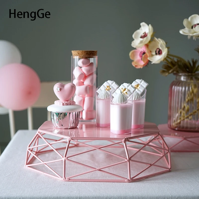 

European Iron Art Fruit Tray Octagonal Hollow Out Fruit Basket Living Room Coffee Table Trays Decorative Restaurant Cake Stand