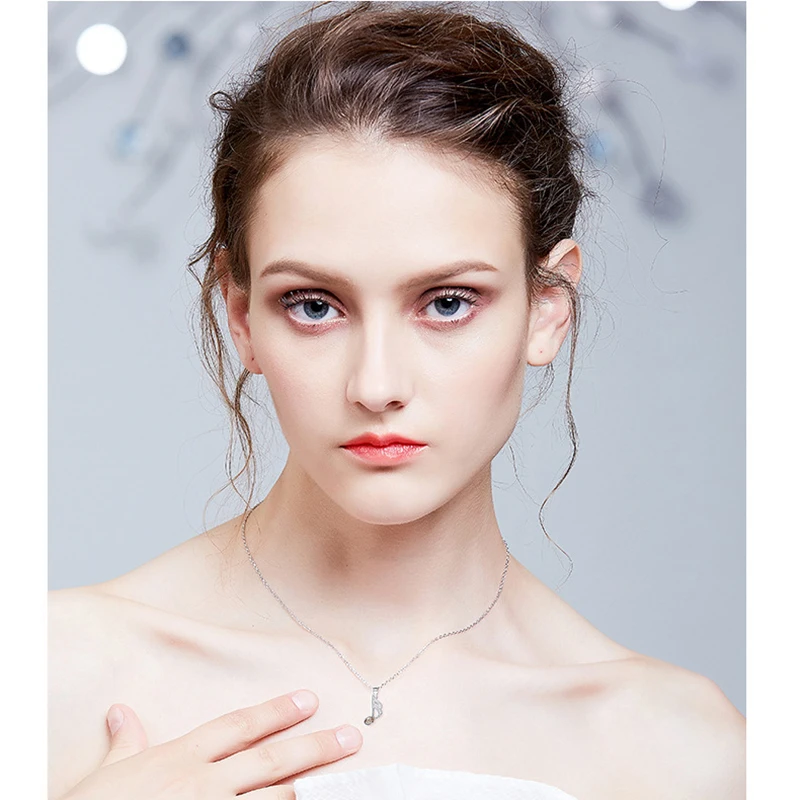 Женское ожерелье из серебра 925 пробы украшенное Австрийскими кристаллами |