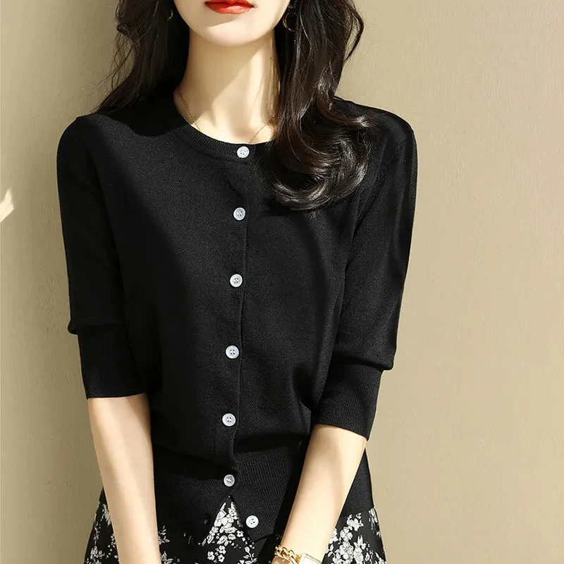 

Fashion ice silk knitted cardigan 2021 summer new loose five-point sleeve air-conditioning shirt short-sleeved round neck top