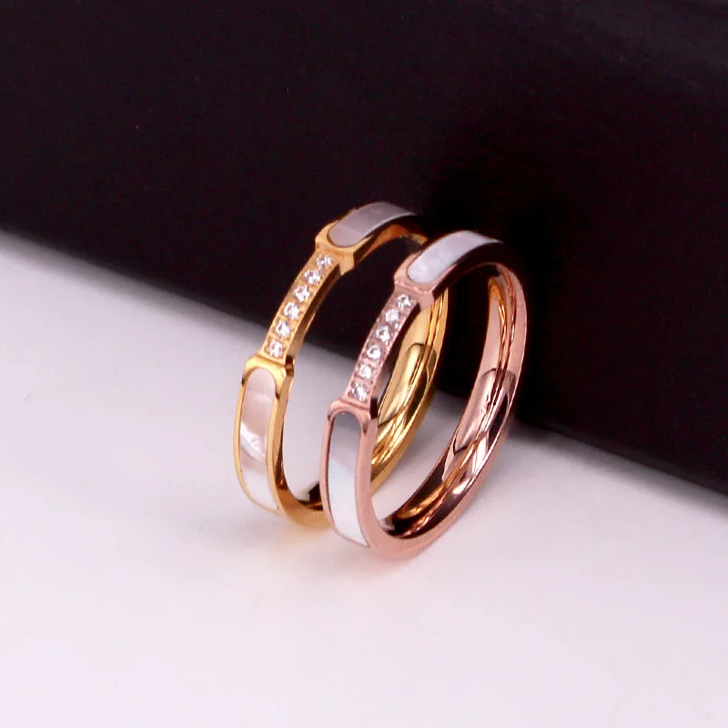 

Exquisite Shells And Inlaid 6 Zircon Ring Stainless Steel High Quality Jewelry Gold Color Women Brand Love Ring Wholesale R720