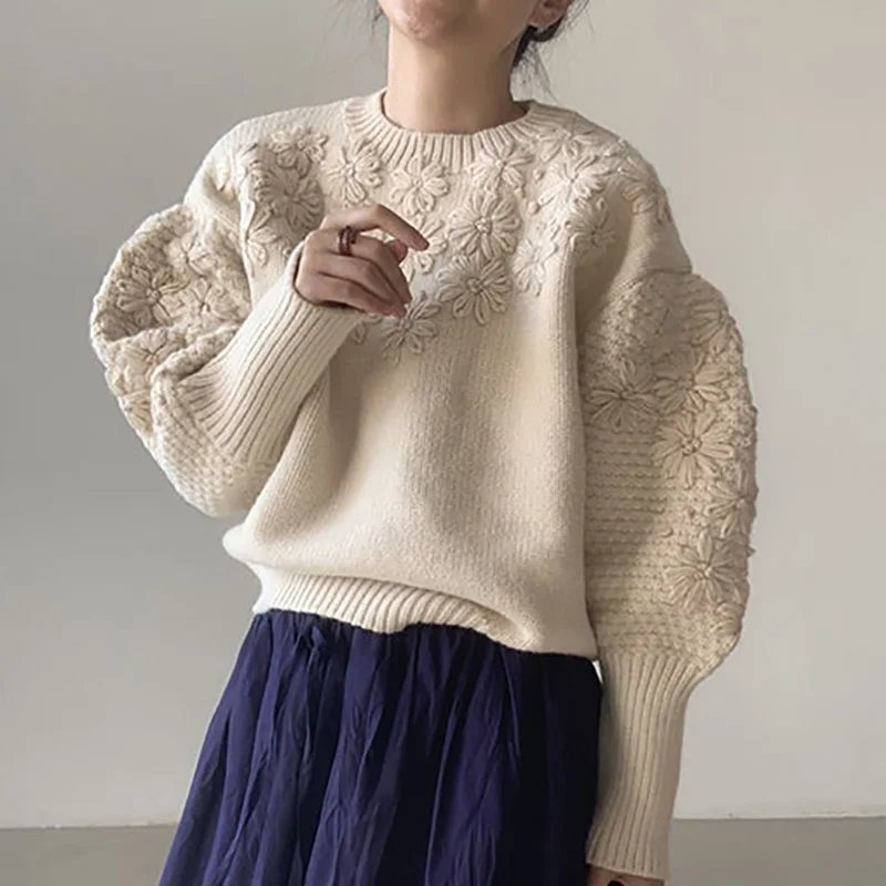 

Korean chic autumn new French heavy industry embroidery three-dimensional small flower sweater Pullover long sleeve sweater
