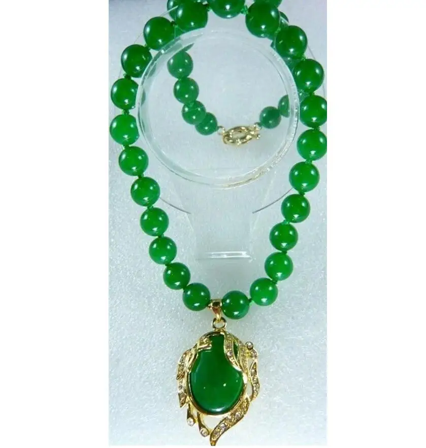 

Free Shipping lady's finest accessory! lovely green jade Necklace + inlaid crystal green jade pendant
