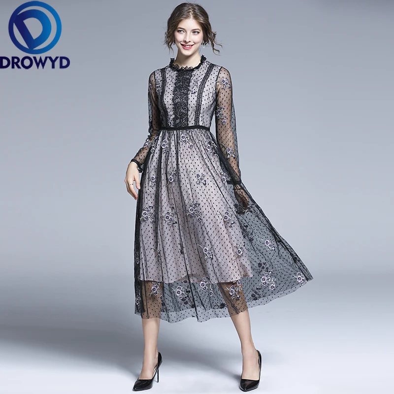 Модное платье средней длины с вышивкой и круглым вырезом Зимнее повседневное