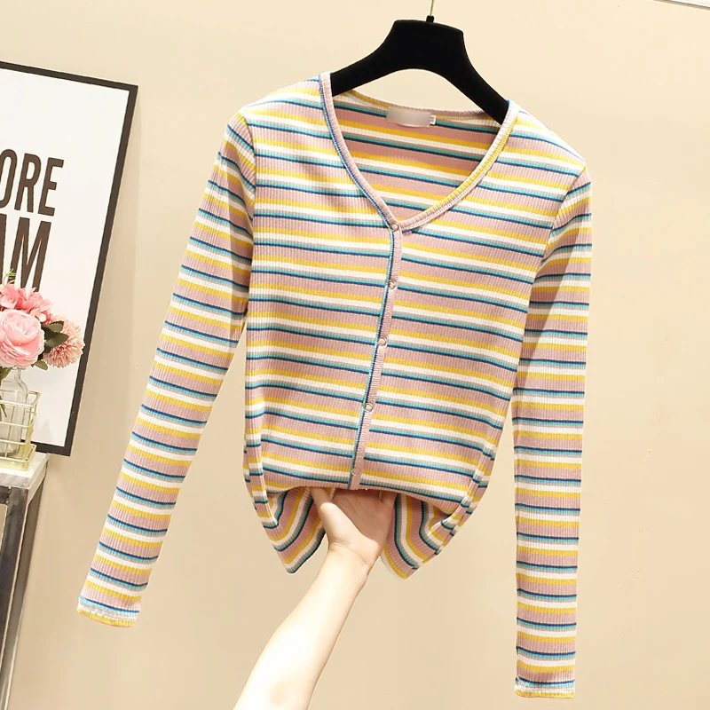 Женская футболка JMPRS в радужную полоску осенняя трикотажная с V-образным вырезом