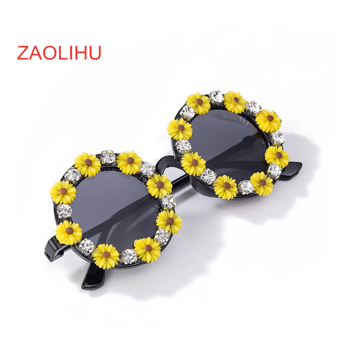 Роскошные женские солнцезащитные очки со стразами маленькие в круглой оправе