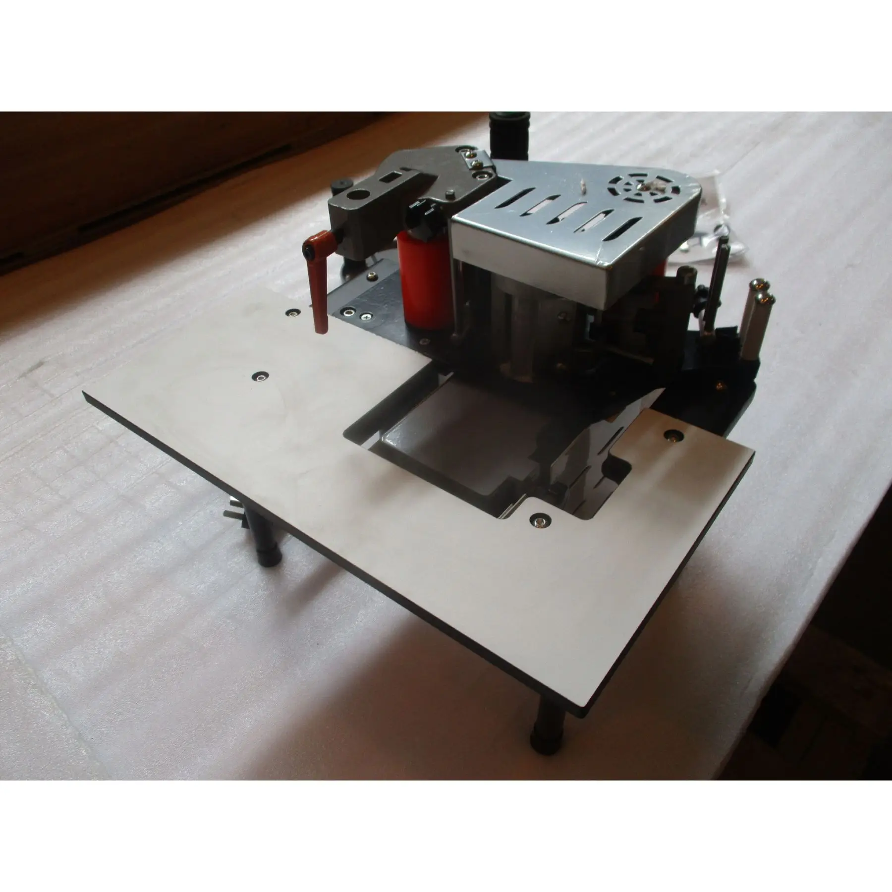 Ручной кромкооблицовочный станок КМ 40|Оборудование для производства древесных