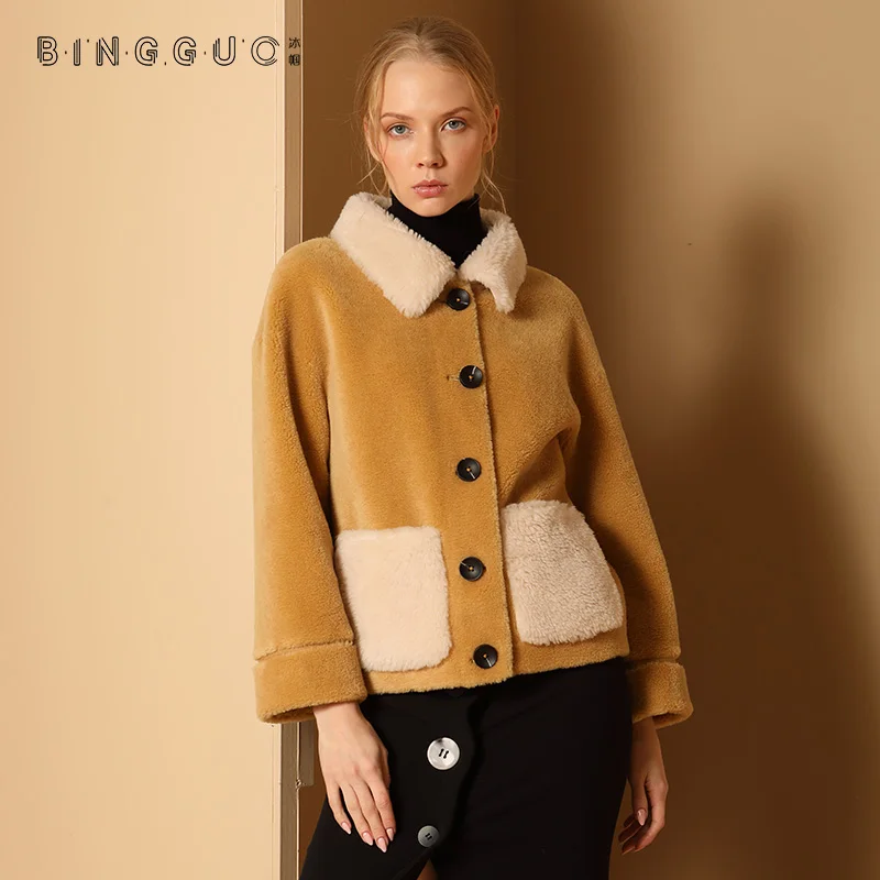 

Зимнее плотное теплое пальто с имитацией Овцы стриженый мех женское короткое пальто из комбинированного меха с карманами wq2362 Прямая постав...