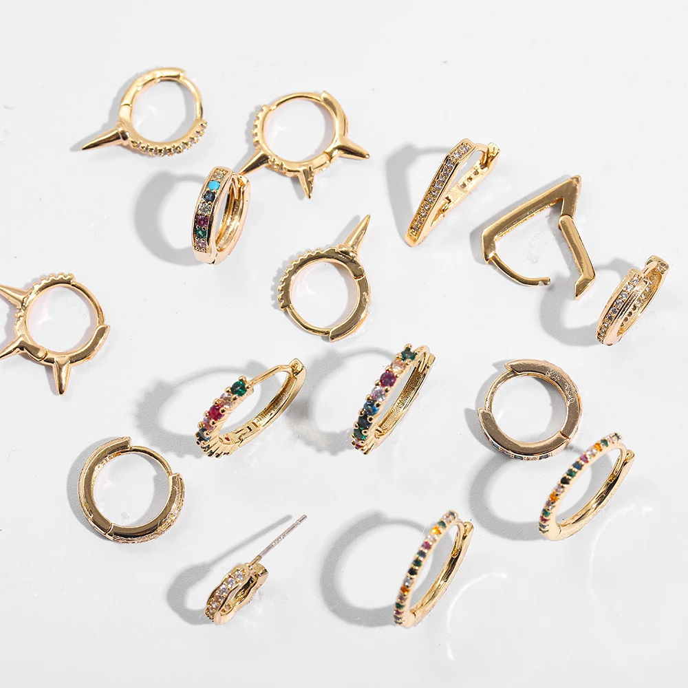 

Small Rivet Crystal Circle Hoop Earrings for Women Punk Party Round Huggies Cartilage Earrings Cute Hooping Ear Cuff Gifts