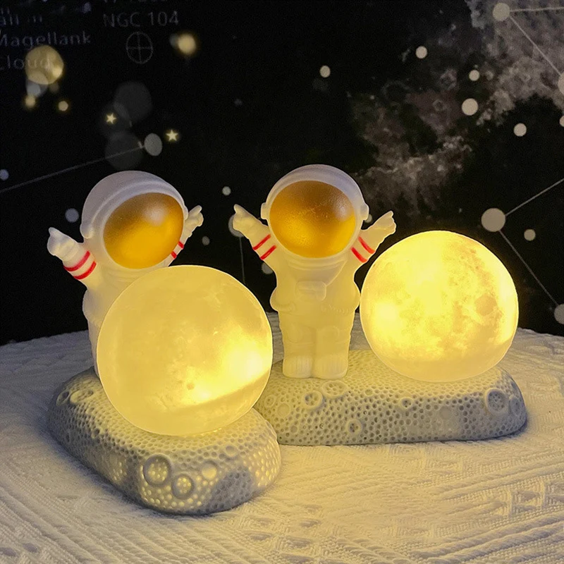 

Creative Astronaut Night Light Room Ornaments Desktop Decoration Small Table Lamp Home Furnishing Resin Bedside Lighting Lamp