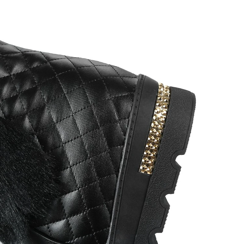 Женские сапоги до середины икры белые на платформе и толстом меху для русской