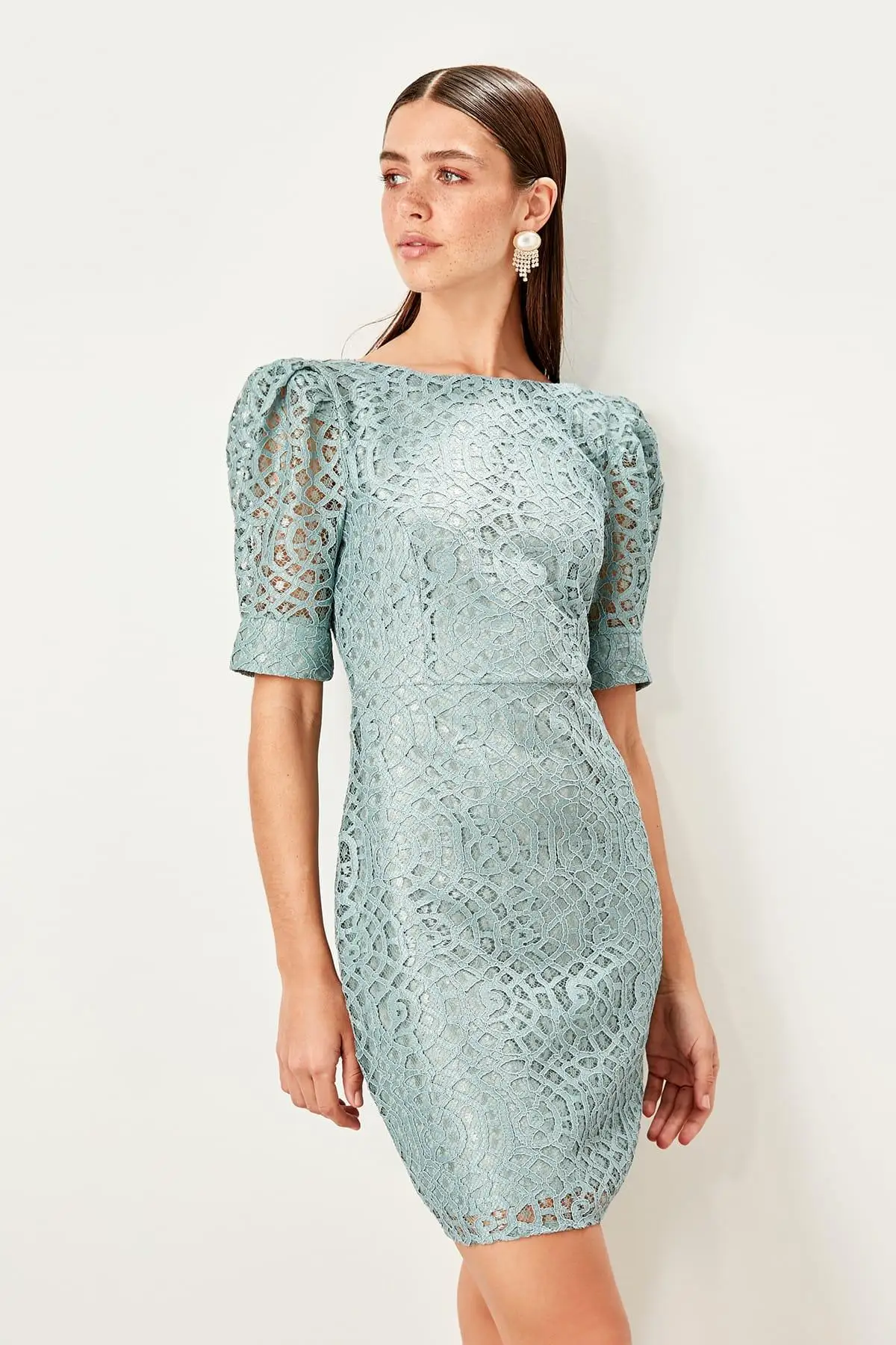 Trendyol зеленое кружевное платье с низким вырезом на спине TPRSS19FZ0322|Женские платья| |