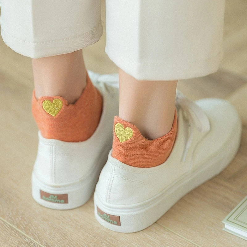 Фото - Женские хлопковые короткие носки Dreamlikelin, 4 пары/Лот, кавайные носки с золотой вышивкой в форме сердца, в Корейском стиле, женская одежда 3 пары женские хлопковые носки в корейском стиле