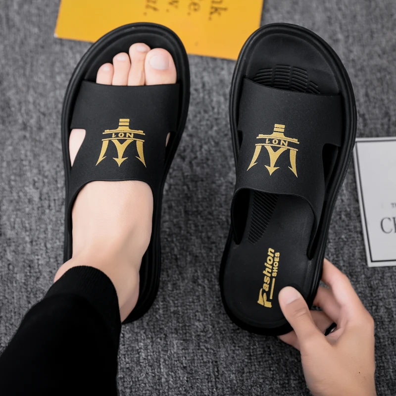 

Fashion Flat Slippers Men Soft Non-slip Male Shoe For Shoes Sandy Beach Indoor Gentle Men's Summer Take A Shower