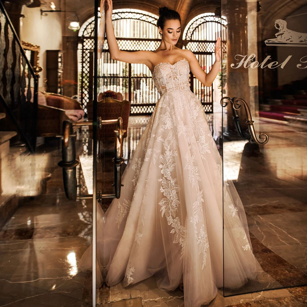 Gorgeous Strapless Lace Wedding Gown Appliqued Champagne Bridal Dress 2020 Robe de Mariee Customized Corset Bride | Свадьбы и