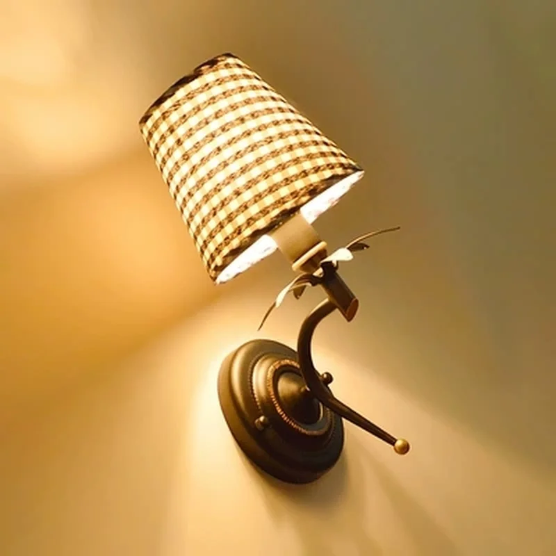 Светодиодный современный классический Железный настенный светильник синего