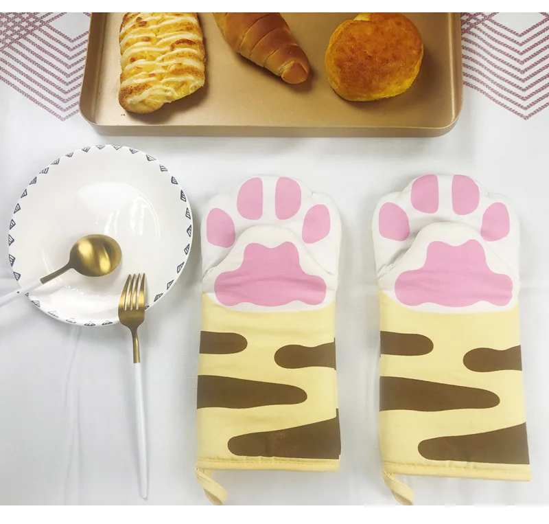 

1pair 3D Cartoon Cat Paws Oven Mitts Long Cotton Baking Insulation Microwave Heat Resistant Non-slip Gloves Animal