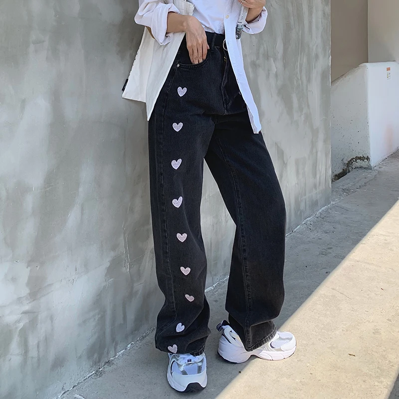 

Streetwear Loose Straight Jeans Woman High Waist Heart Embroidery Mom Jeans Washed Boyfriend Jeans Femme