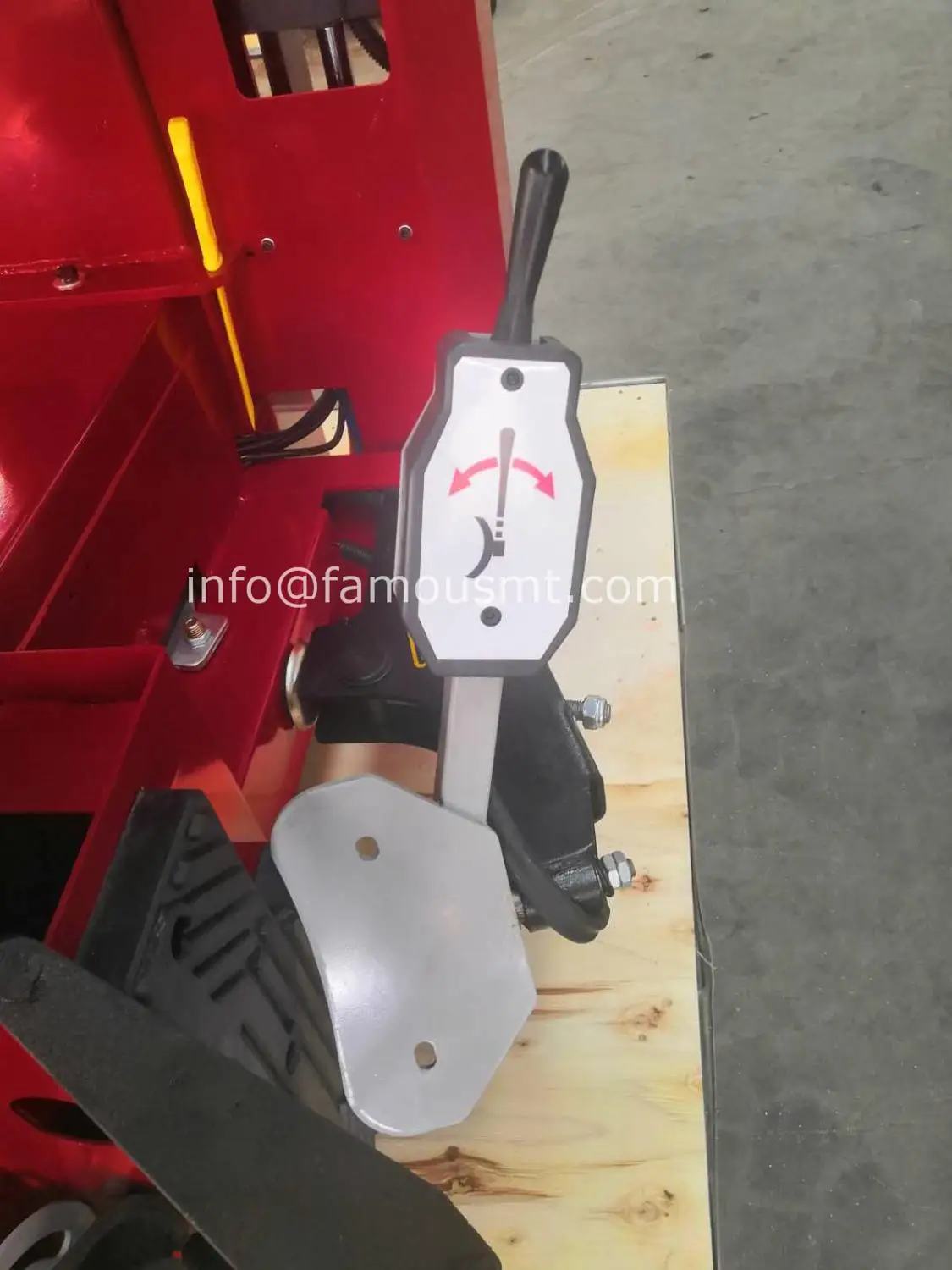 Шиномонтажный станок для шин| |