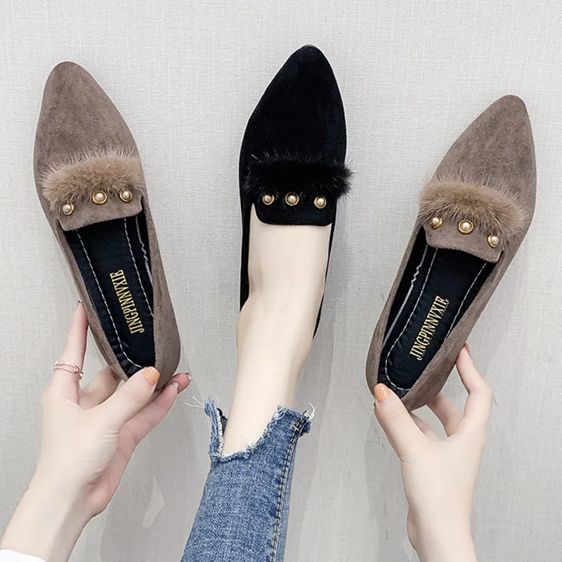 2019 г. новые стильные женские туфли на плоской подошве без застежки с мехом лоферы