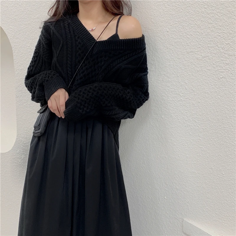 Возможно осенний комплект из двух предметов трикотажный свитер с v образным