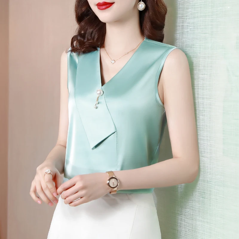 

Korean fashion Women's Shirt Chiffon Blouse for Women Sleeveless commute Shirts White V-neck Blouse Tops Female 2021 Basic Shirt