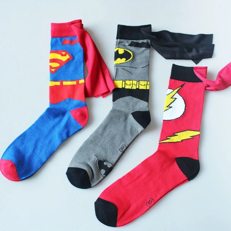 nuovi-calzini-film-supereroe-personaggio-mantelle-uomo-calze-medie-calze-sportive-tendenza