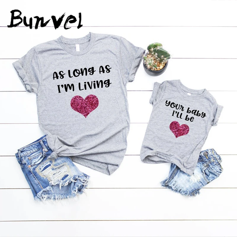 Bunvel/Семейные комплекты; футболка для мамы и дочки; одежда для мамы и дочки с принтом сердечек и букв; одежда для всей семьи