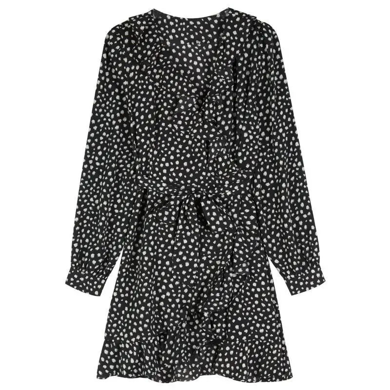 

Autumn new skirt first love dress, platycodon department v-neck retro black dress falbala wave chiffon dress