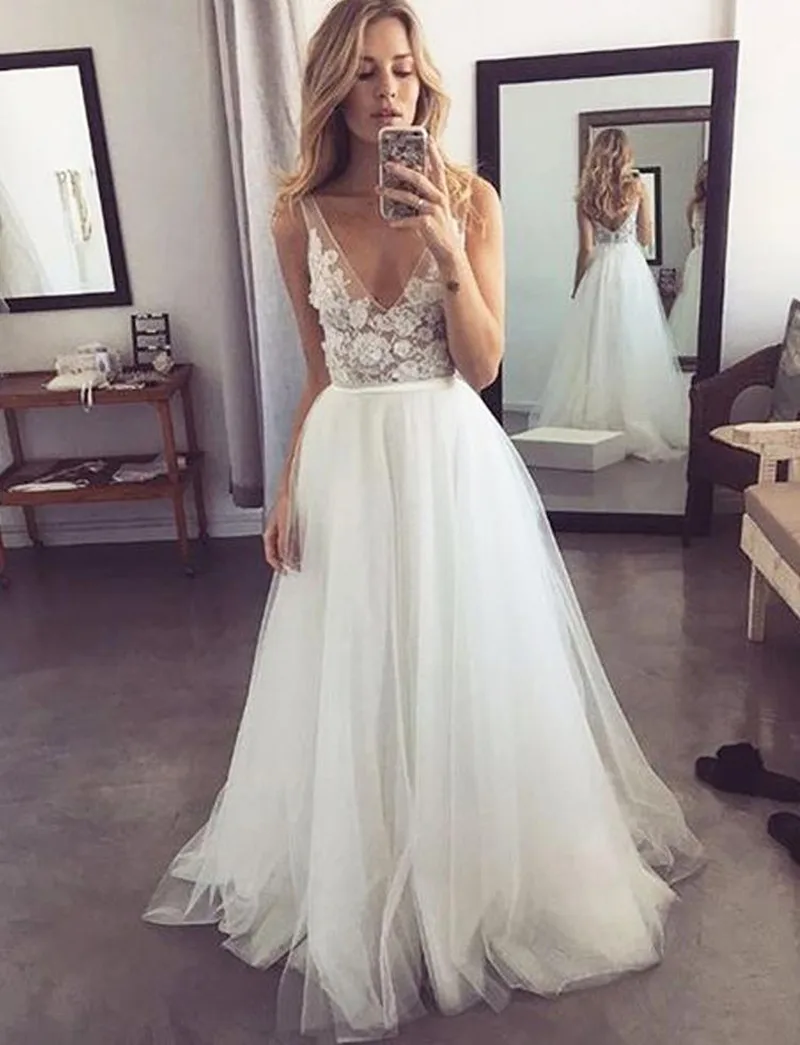 

2020 New Tulle White Lace Beach Wedding Dresses Deep V-neck Sexy Wedding Gowns Bride Dresses robe de mariee vestido de novia