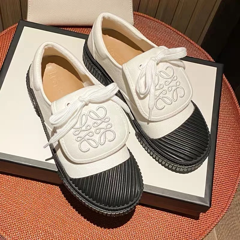 

Spring 2021 Luxury Designer Women Canvas Shoes Embroidered Large Flip Low Top Flats Vintage Mix Biscuit Shoes