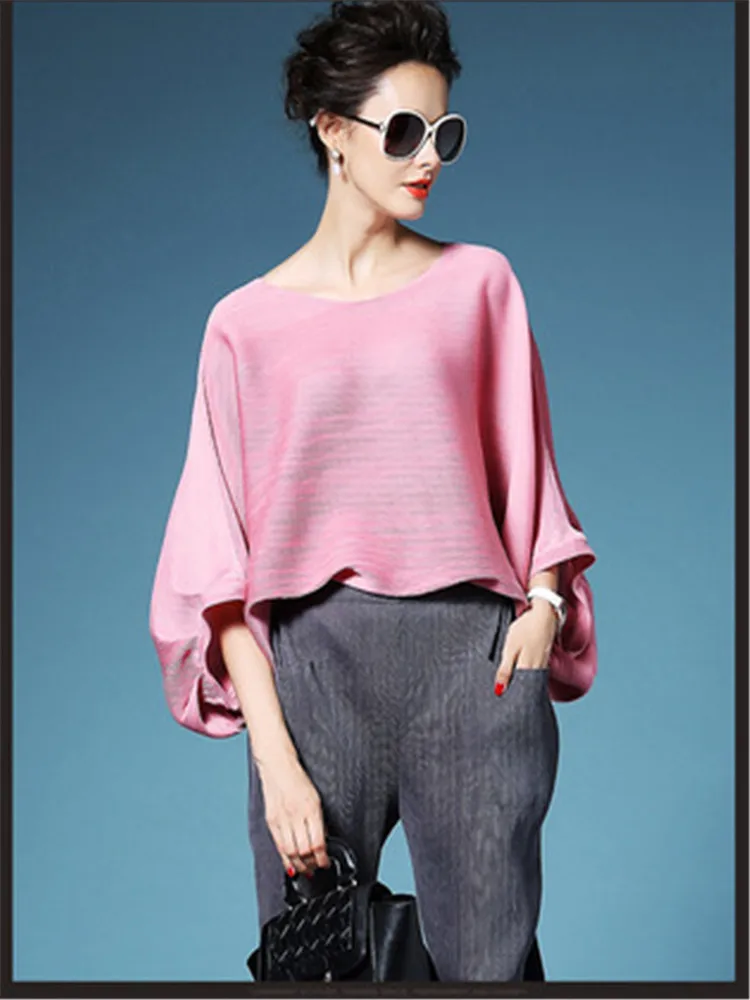 

2019 summer Miyake pleated shirt loose bat sleeve shirt casual O-neck T-shirt Chemise high-end women's essential clothes