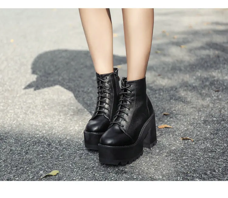 Женские модные ботинки в стиле панк; bottes femmes; обувь на платформе; женские ботильоны на высоком каблуке; сезон осень-зима; кожаные ботинки в байкерском стиле; B461