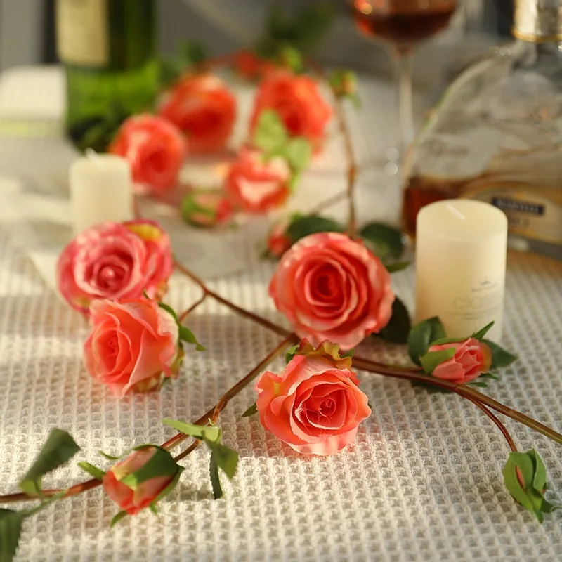 Искусственные цветы с красной розой 150 см венок из винограда и листьев весенний