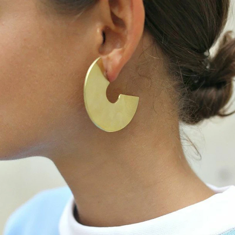 Панк геометрические буквы C большие серьги гвоздики для женщин вечерние