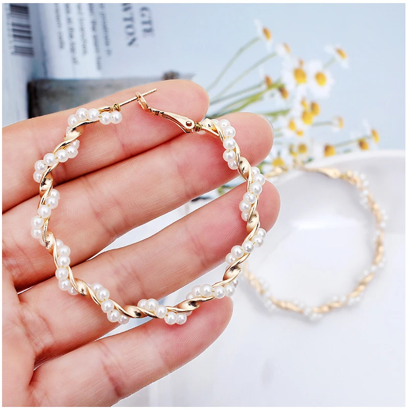 

Серьги-кольца женские золотистые с жемчугом, 5,5 см
