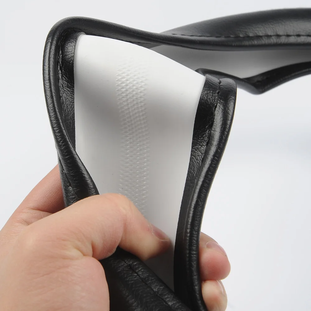 

Classic Black Leather Car Steering Wheel Cover Weave Braid Style Auto Steering-wheel Covers Anti-slip Knit Car Accessory