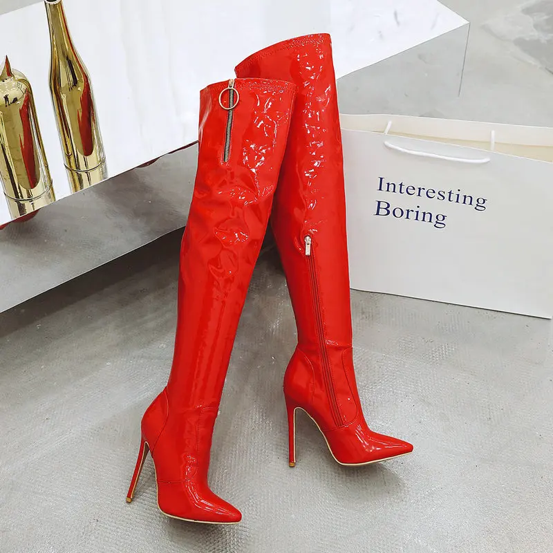 Женские ботфорты на очень высоком каблуке черные молнии с острым носком