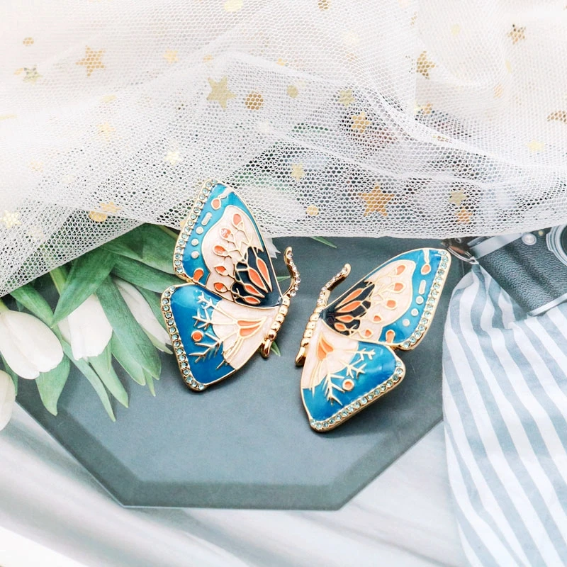 Бесплатная доставка красивые серьги с бабочкой из меди и полированной эмалью |