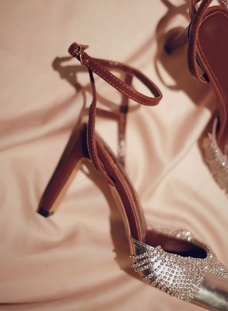 Босоножки женские из овечьей кожи высокий каблук заостренный носок квадратный